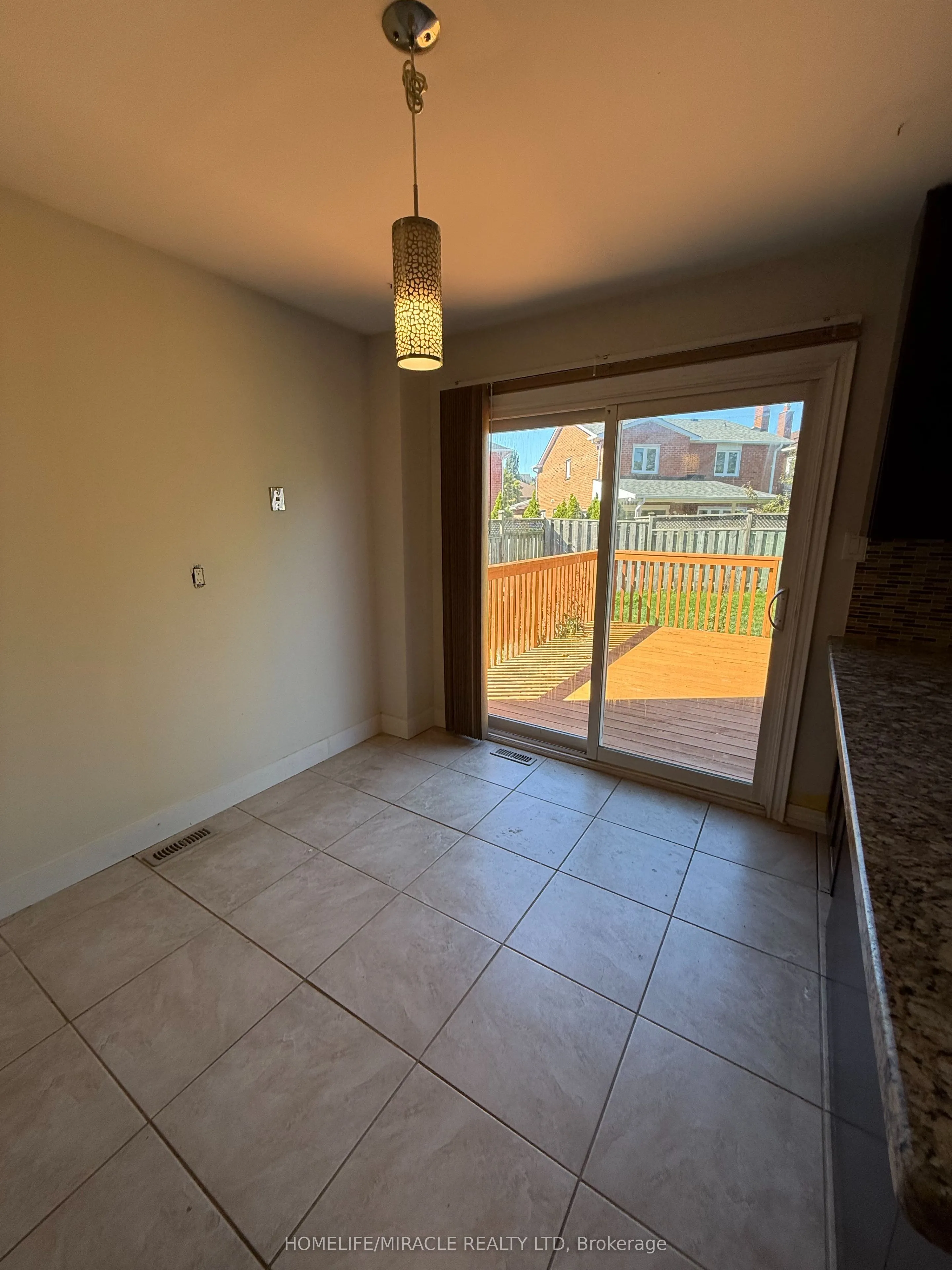 580 Daylight Crescent