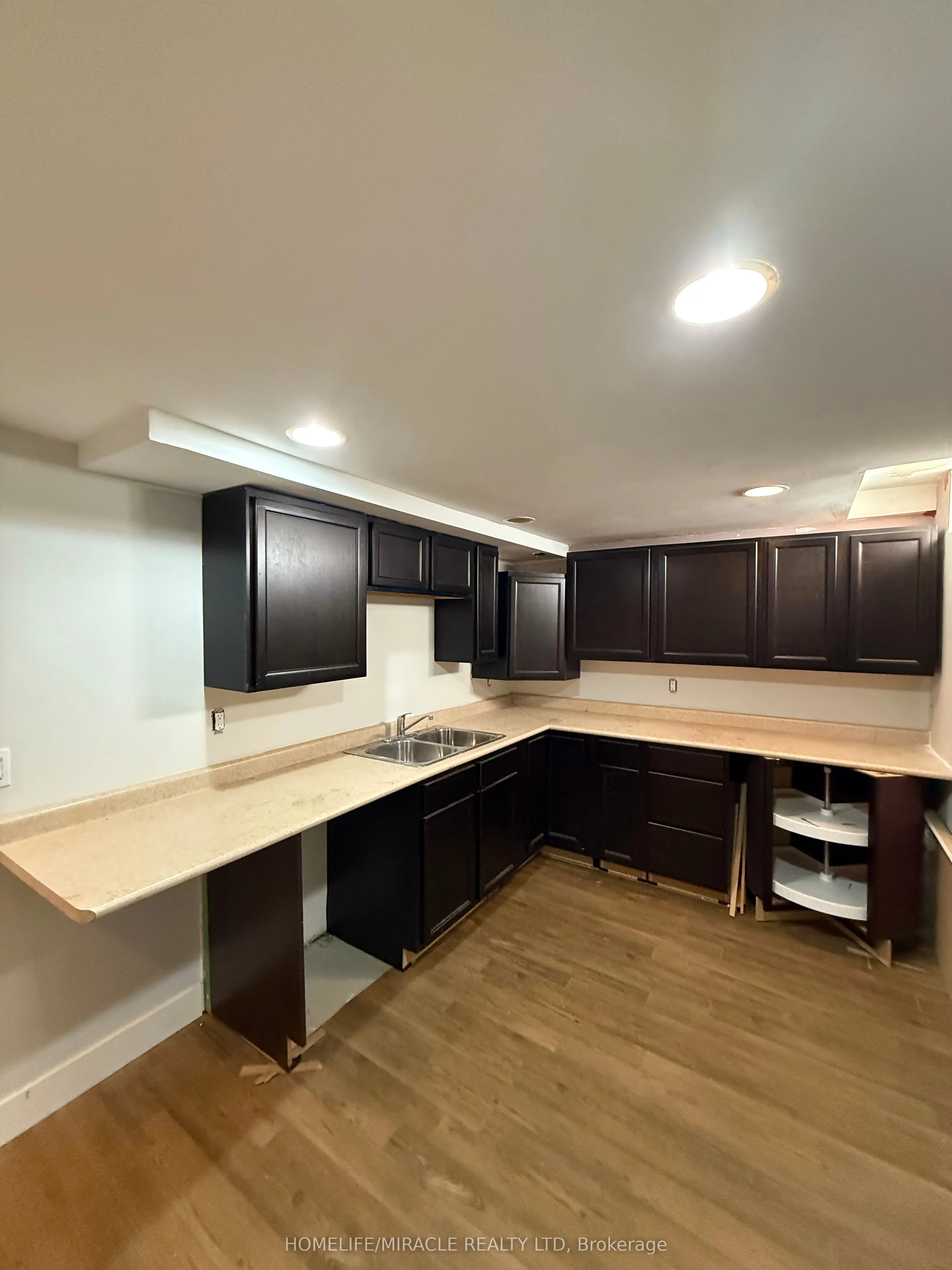 580 Daylight Crescent