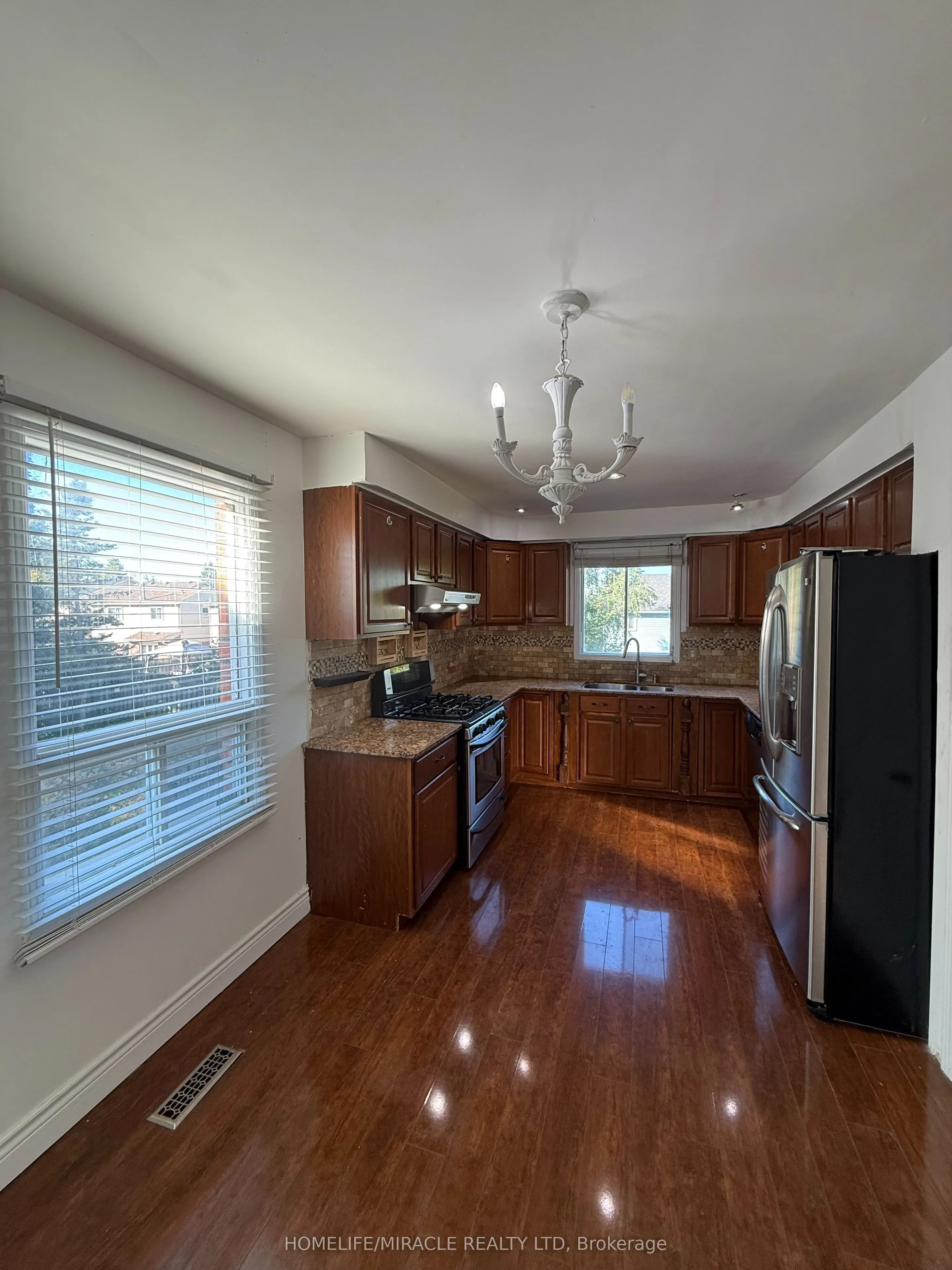 44 Knapton Avenue