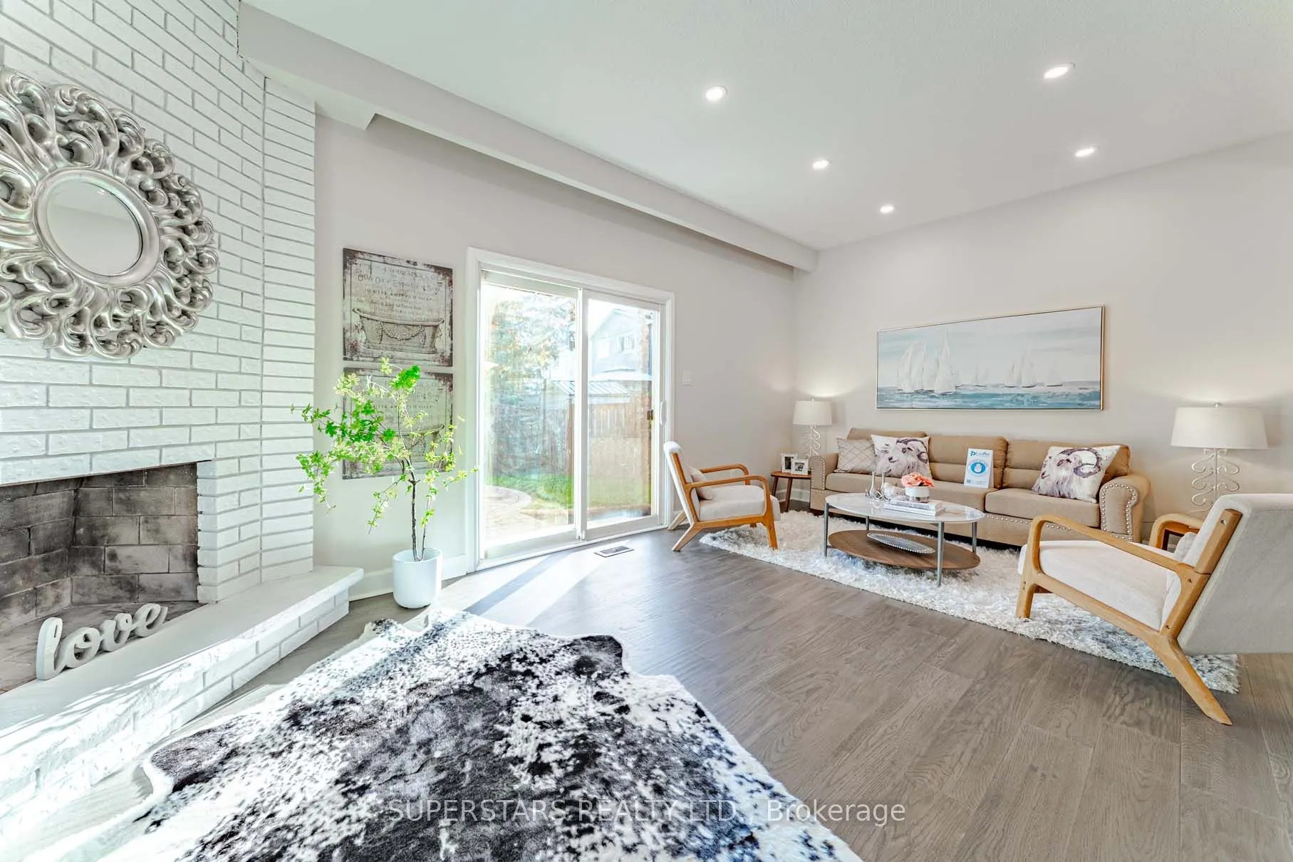 193 Carolbreen Square