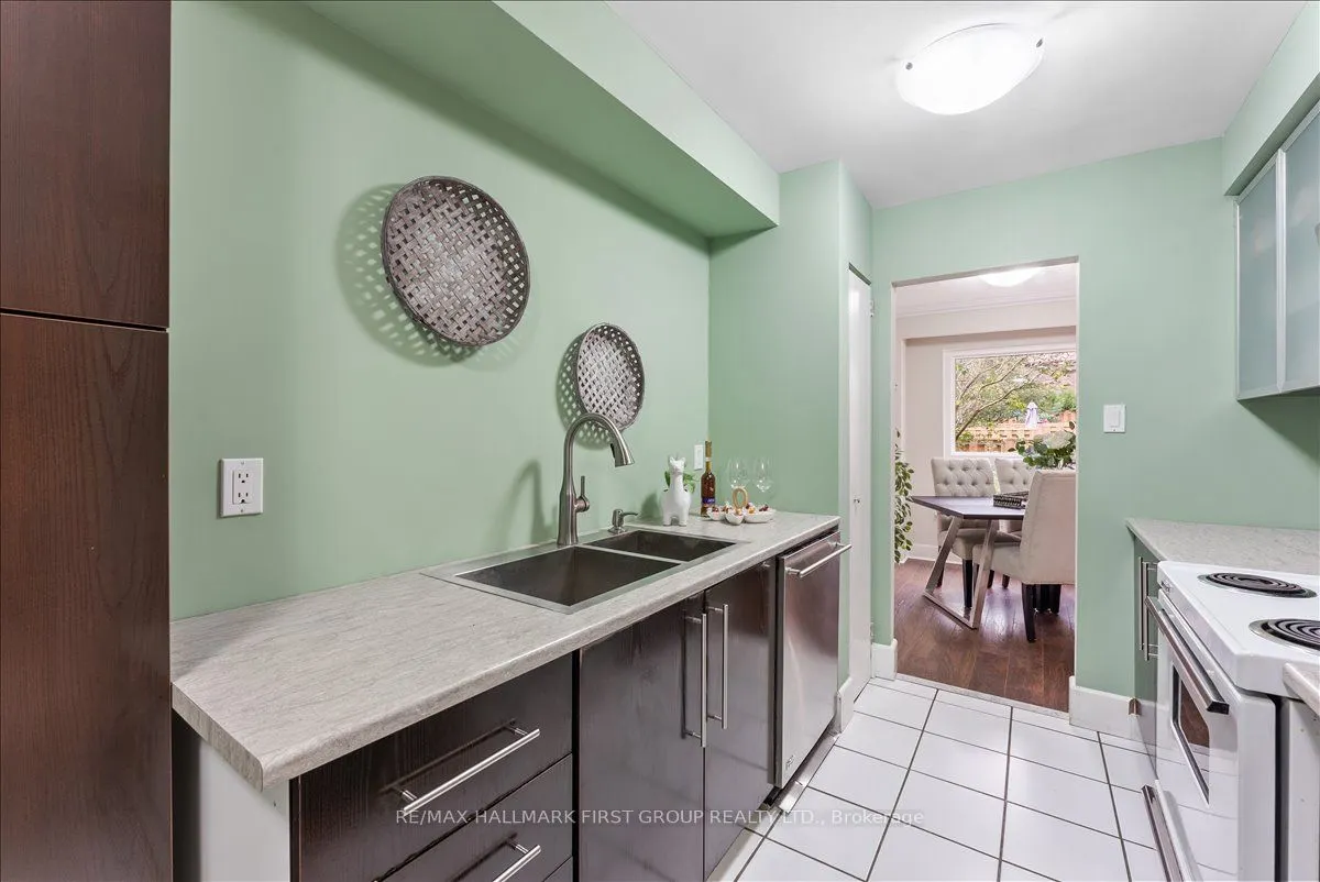 4 Deeprose Lane, #27