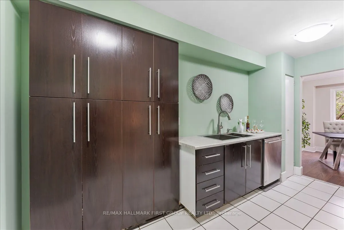 4 Deeprose Lane, #27