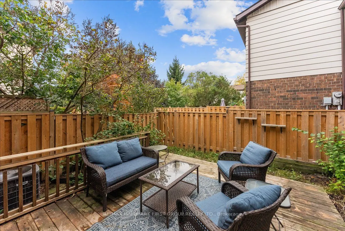 4 Deeprose Lane, #27