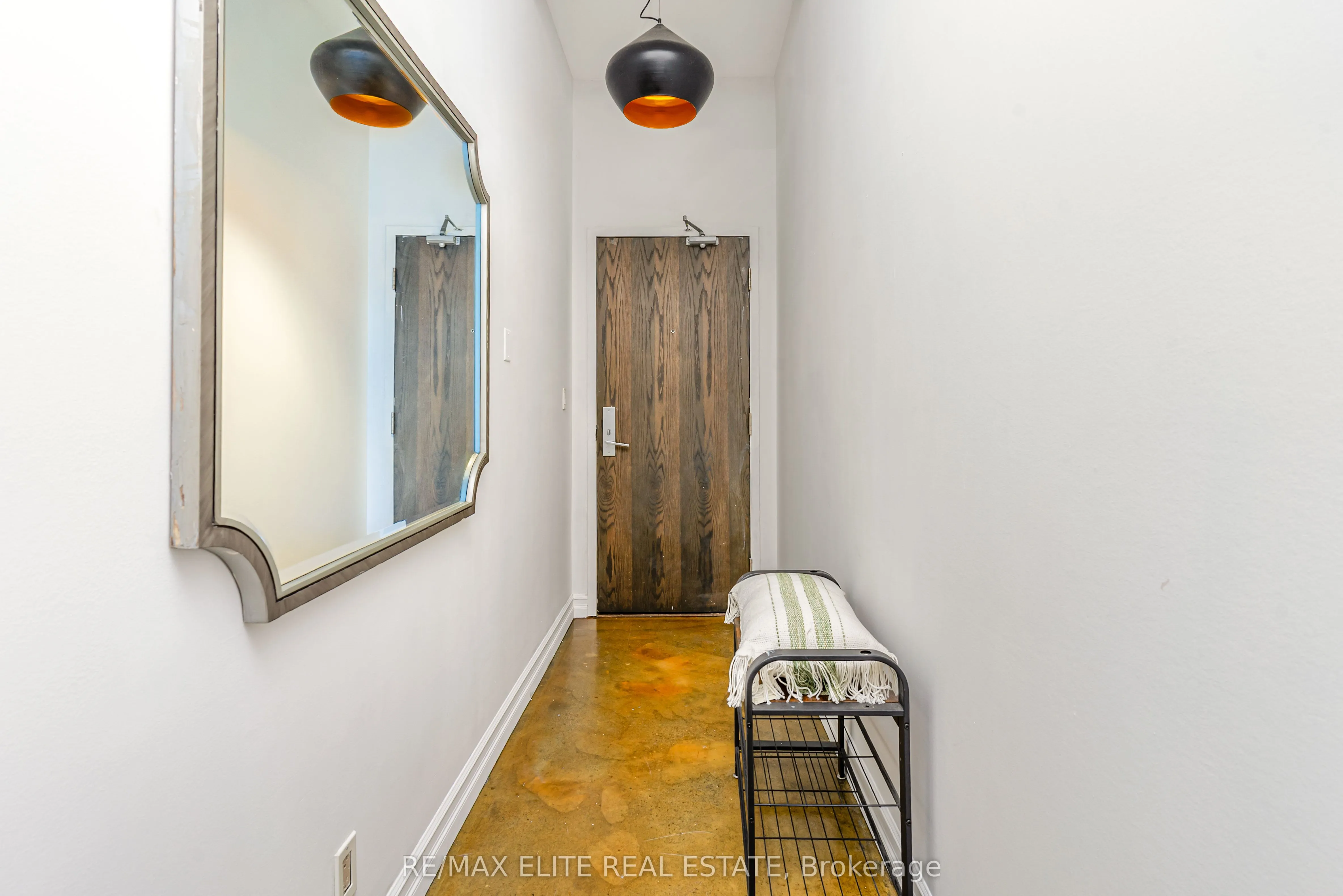 201 Carlaw Avenue, #412