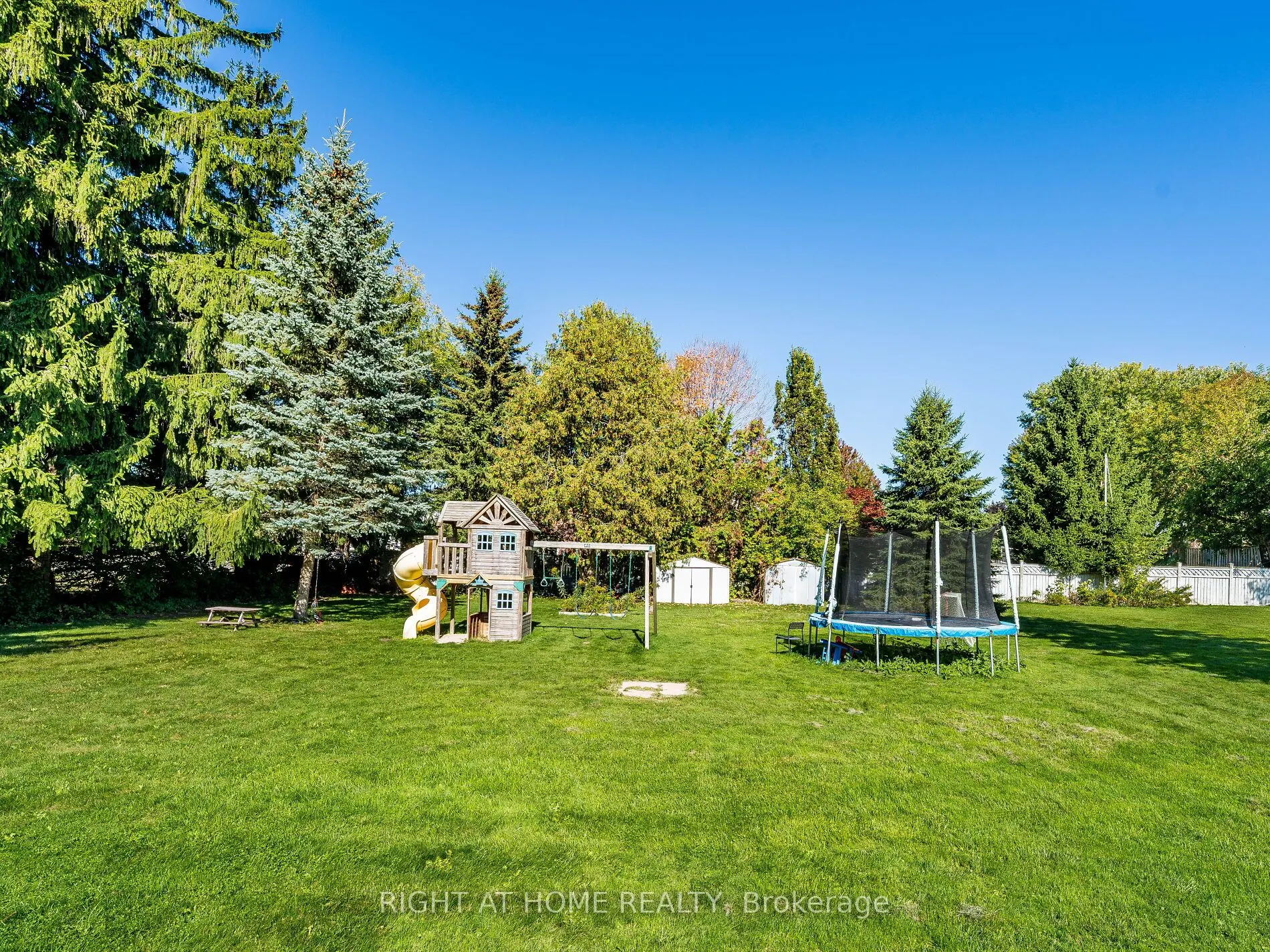 148 Winchester Road E