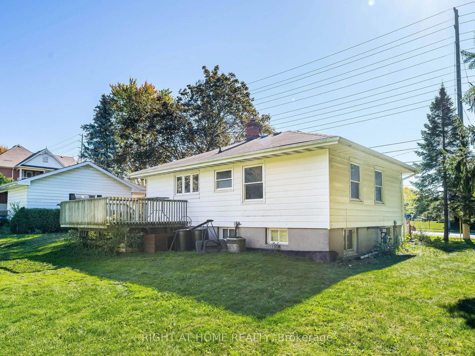 148 Winchester Road E