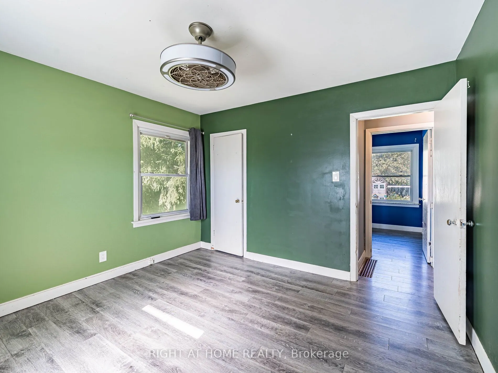 148 Winchester Road E