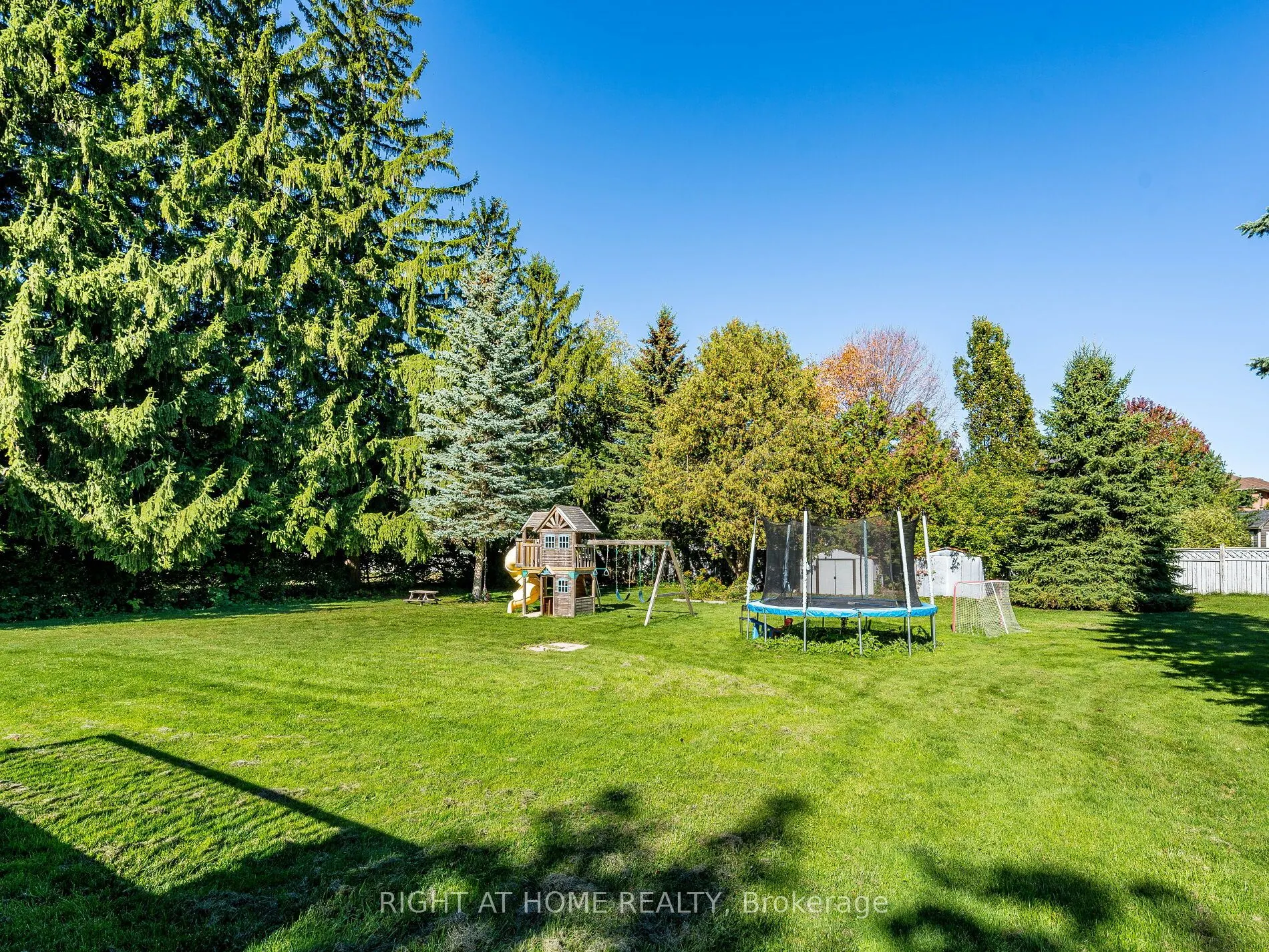 148 Winchester Road E