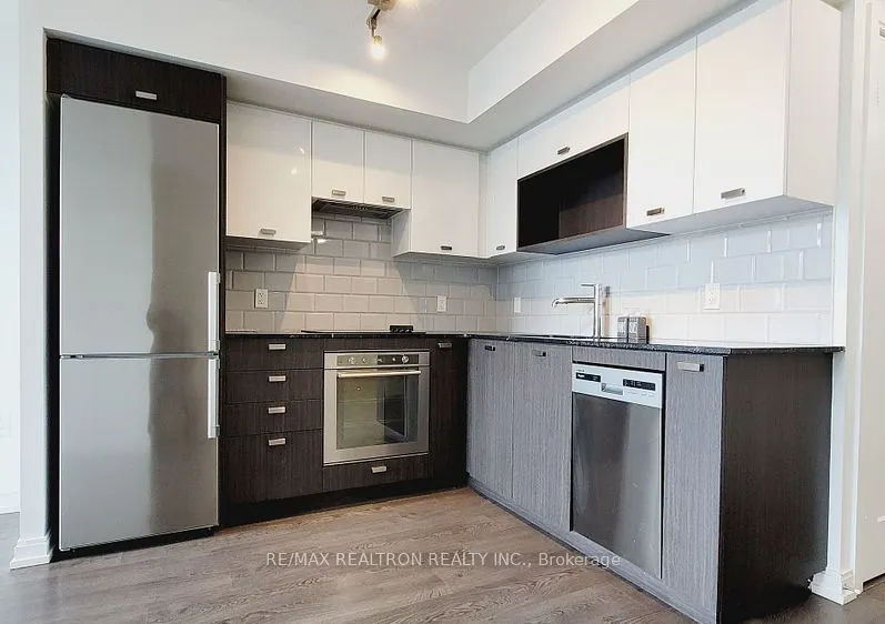 275 Village Green Square, #325