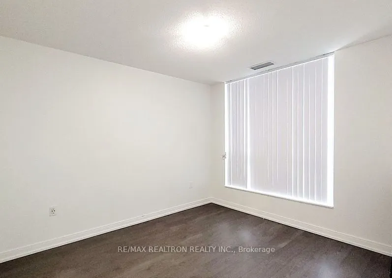 275 Village Green Square, #325