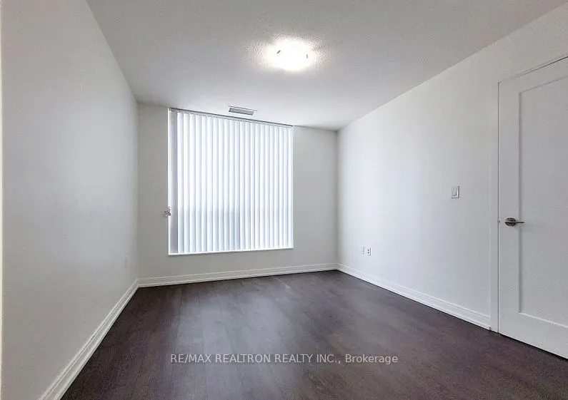 275 Village Green Square, #325
