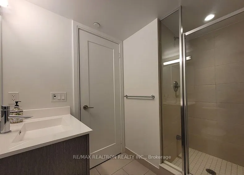 275 Village Green Square, #325