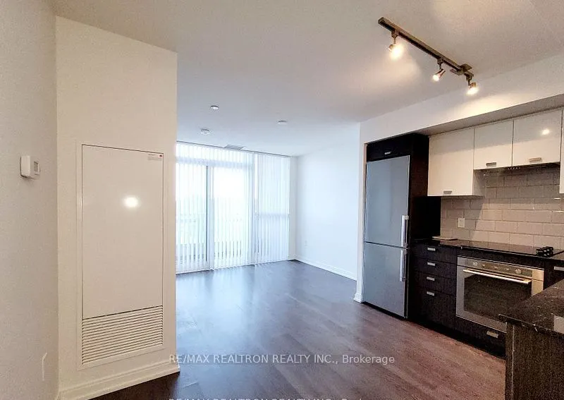 275 Village Green Square, #325