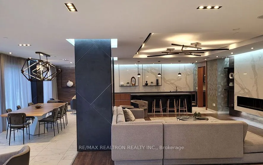 275 Village Green Square, #325