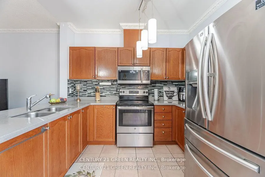 18 Fiddlehead Terrace