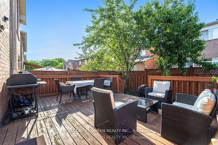 18 Fiddlehead Terrace