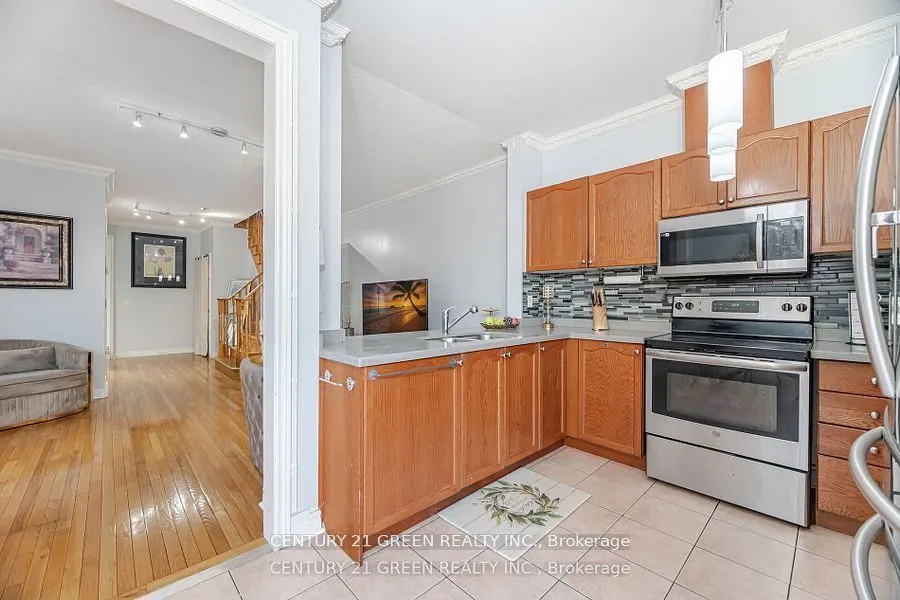 18 Fiddlehead Terrace