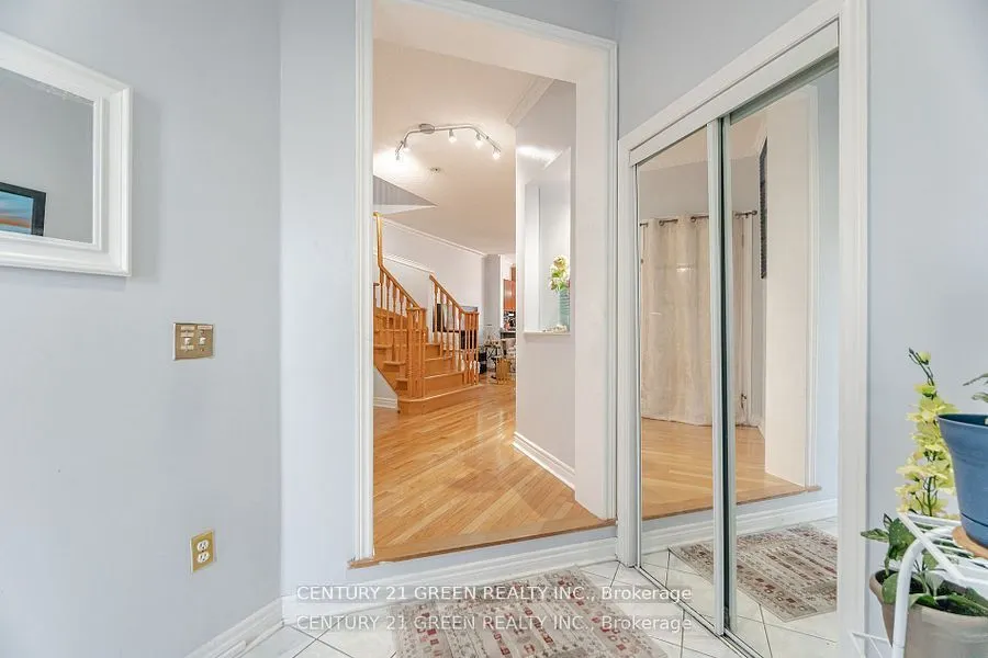 18 Fiddlehead Terrace