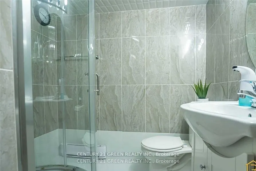 18 Fiddlehead Terrace