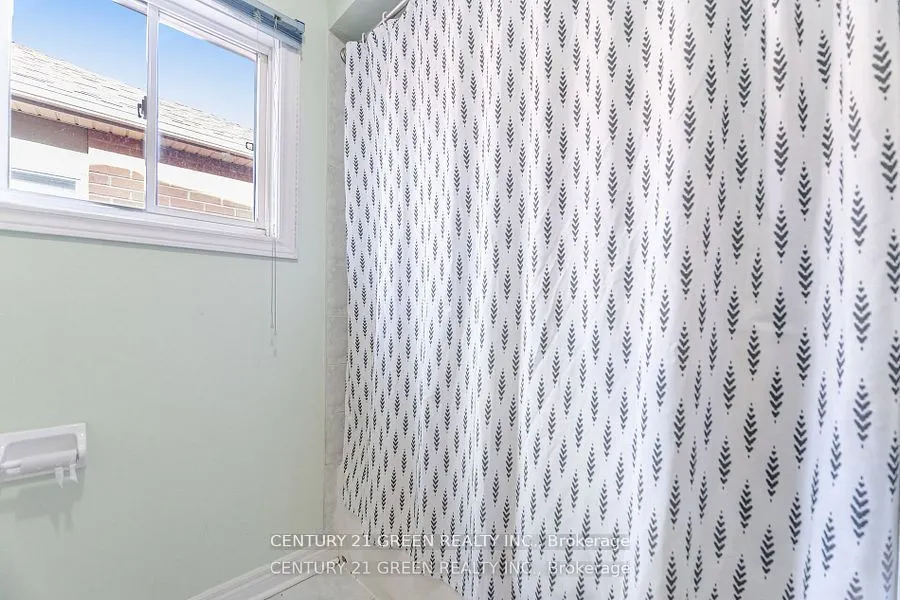 18 Fiddlehead Terrace