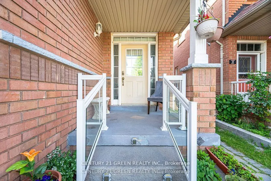 18 Fiddlehead Terrace