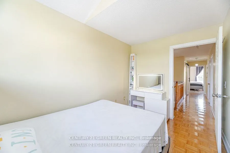 18 Fiddlehead Terrace