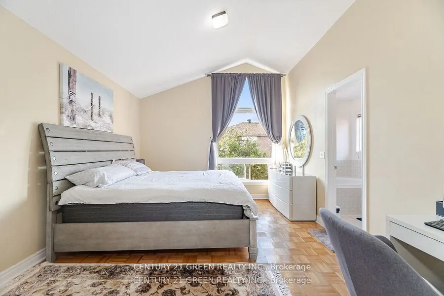 18 Fiddlehead Terrace