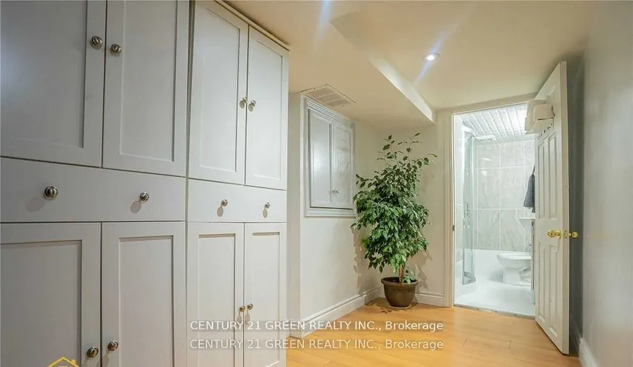 18 Fiddlehead Terrace