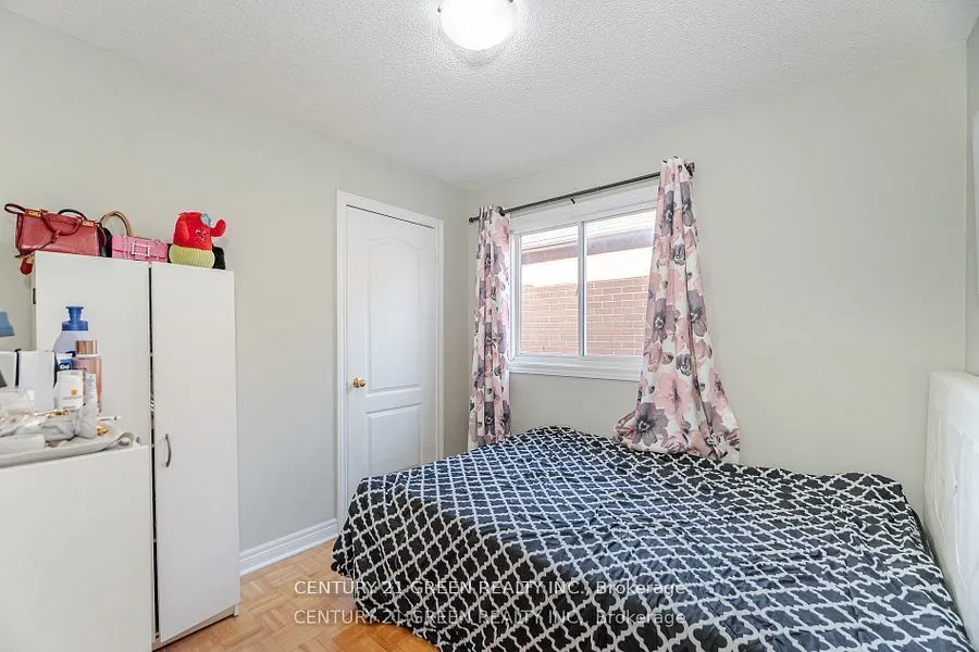 18 Fiddlehead Terrace