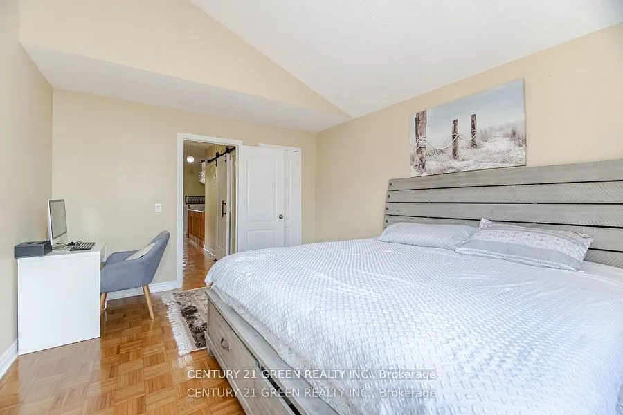 18 Fiddlehead Terrace