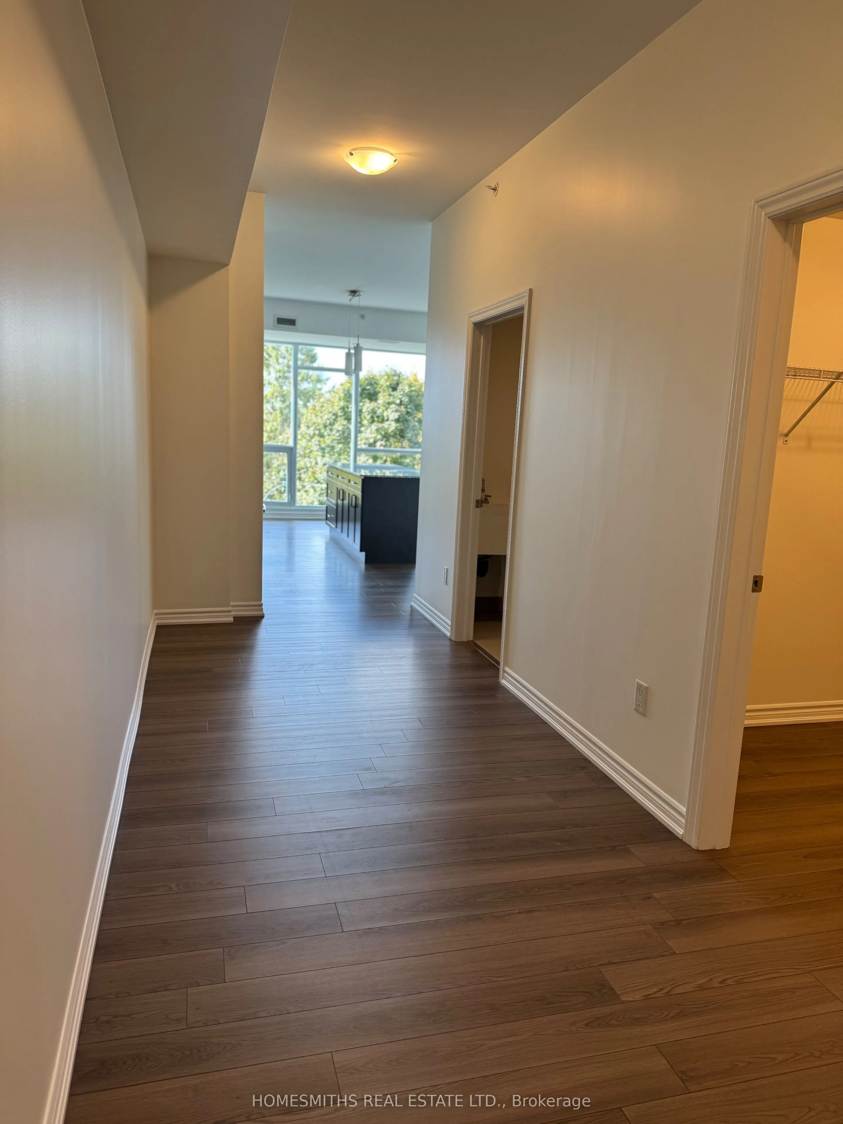 109 King Avenue E, #401