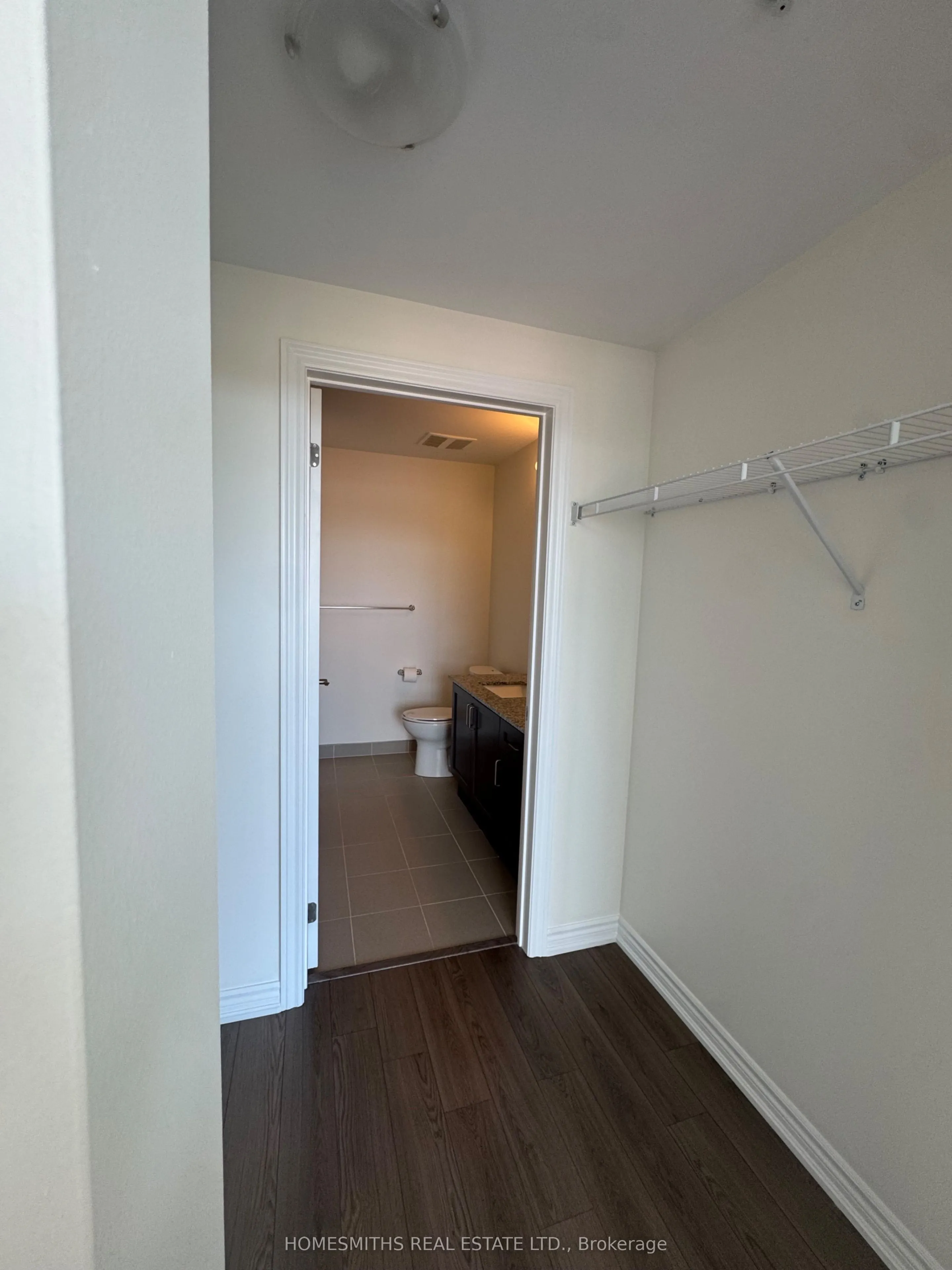 109 King Avenue E, #401