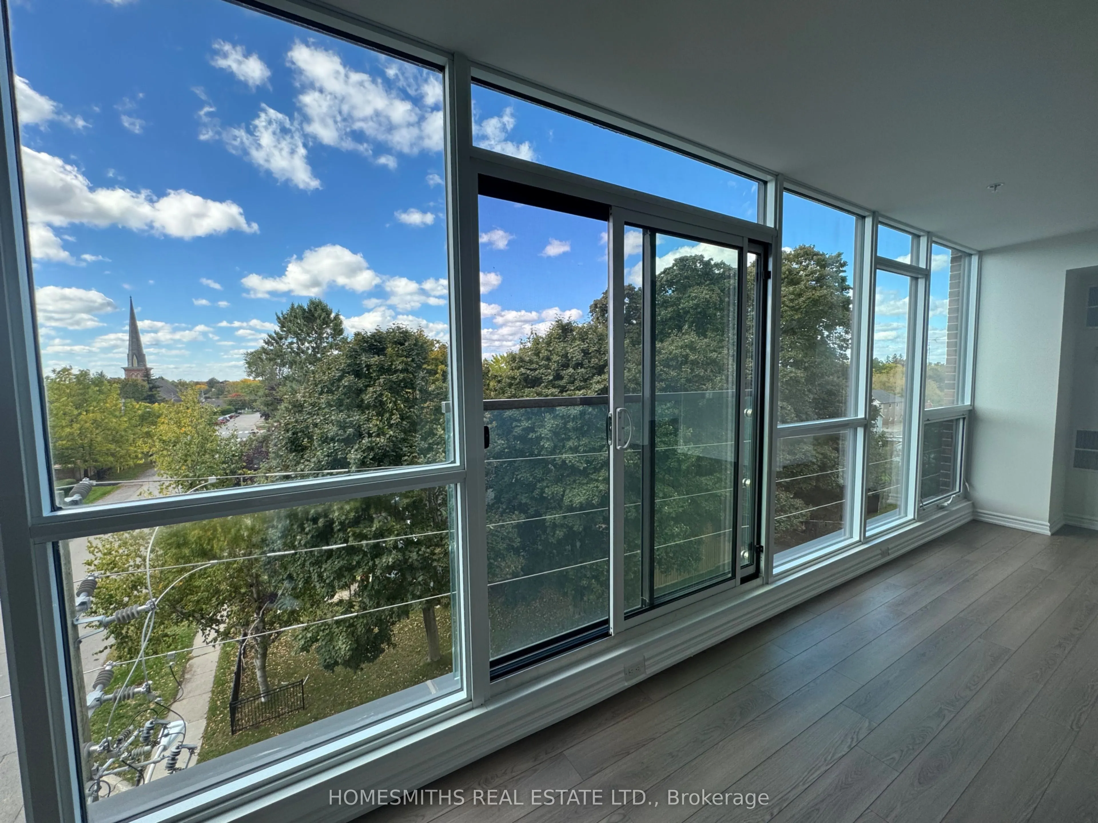 109 King Avenue E, #401