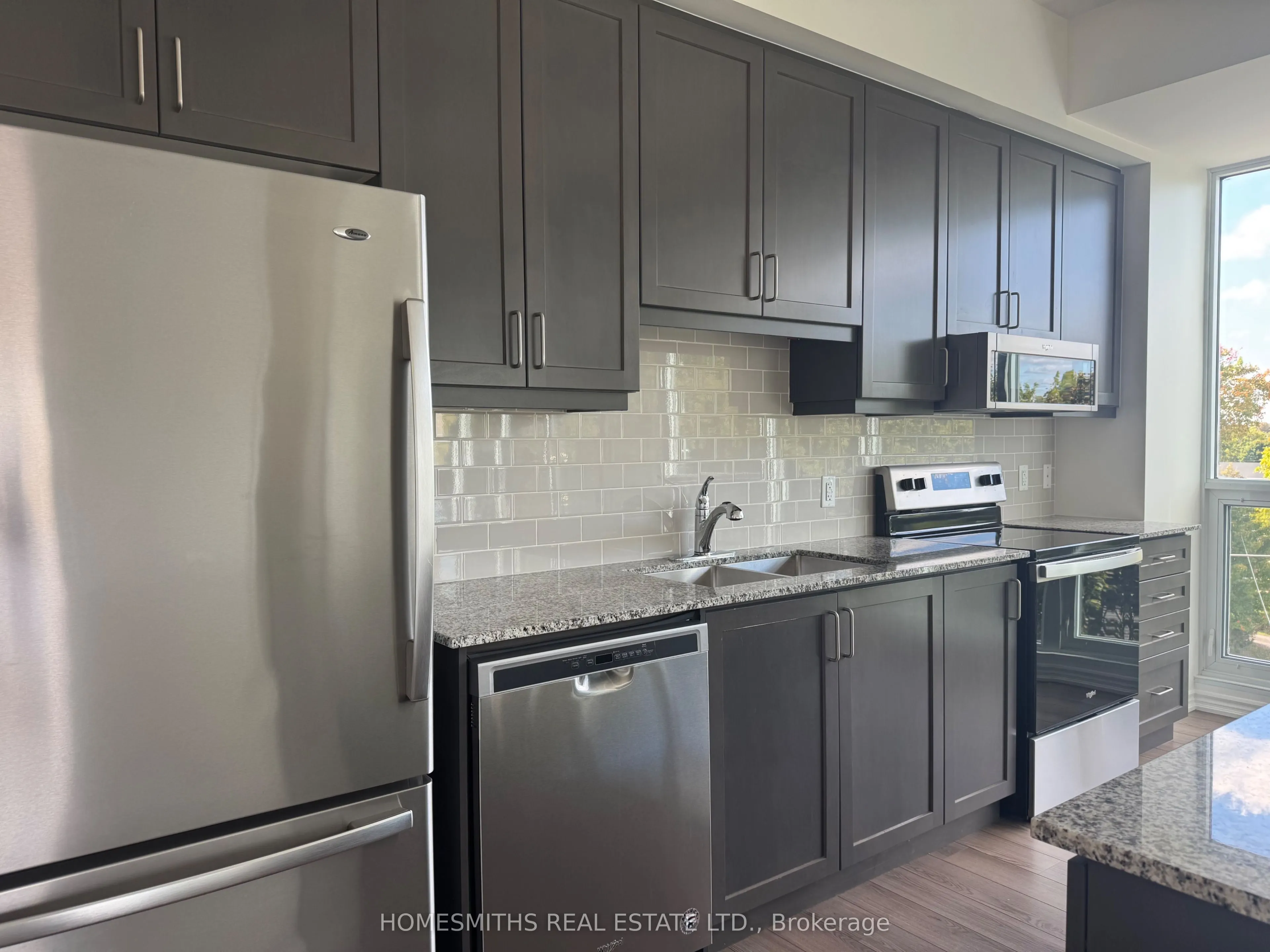 109 King Avenue E, #401