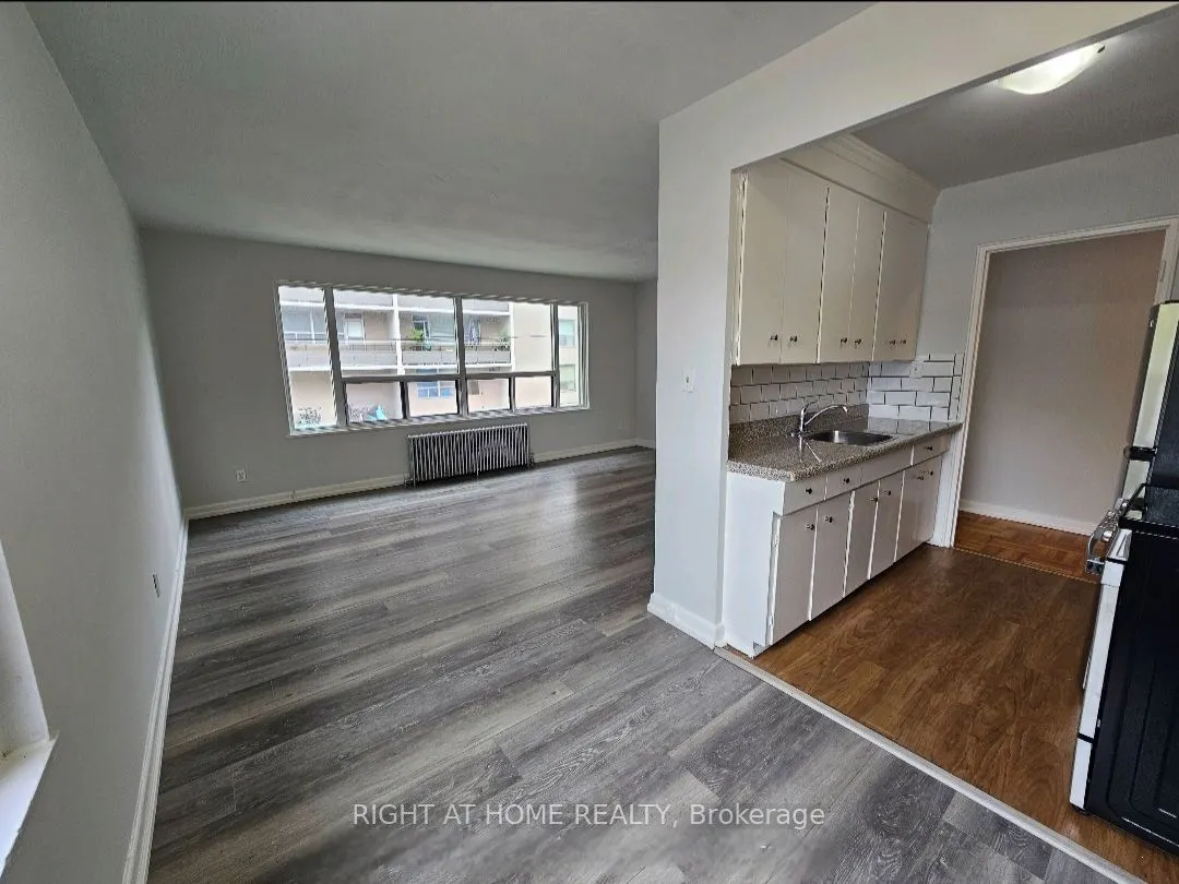 20 Cosburn Avenue, #203