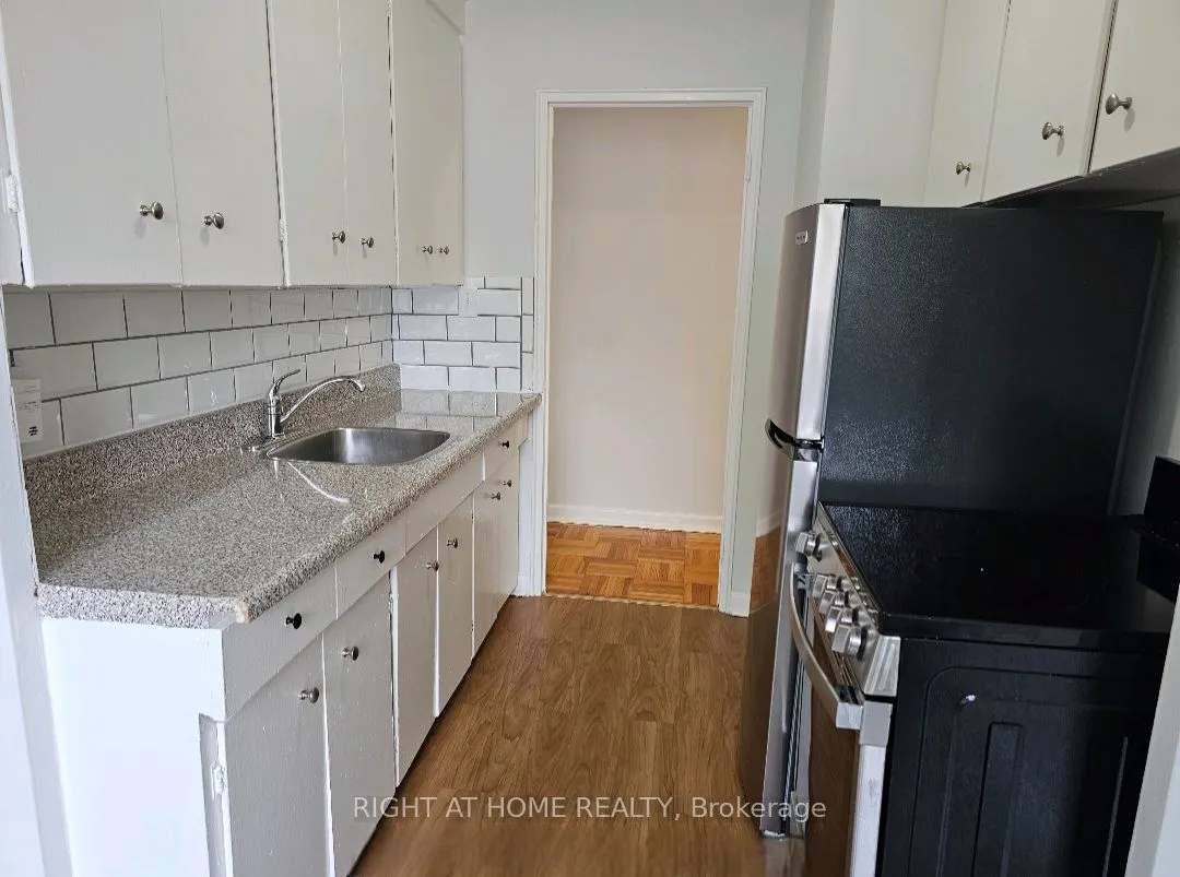 20 Cosburn Avenue, #203