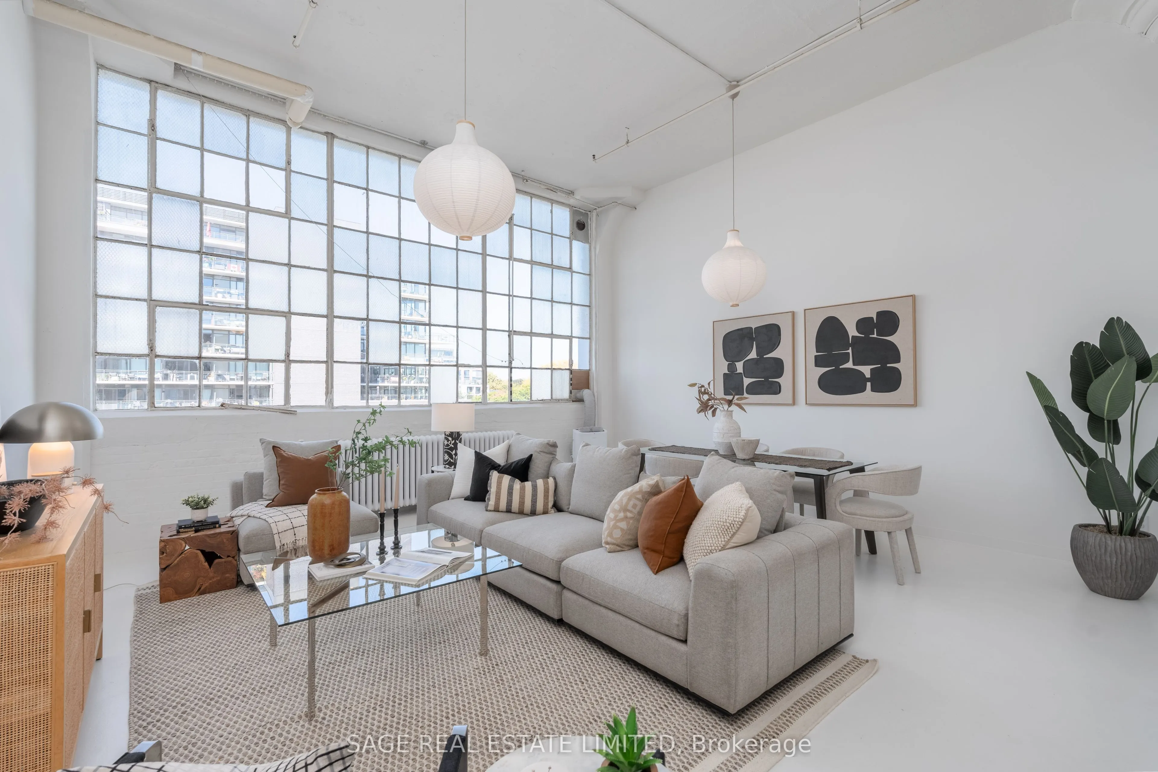 245 Carlaw Avenue, #403