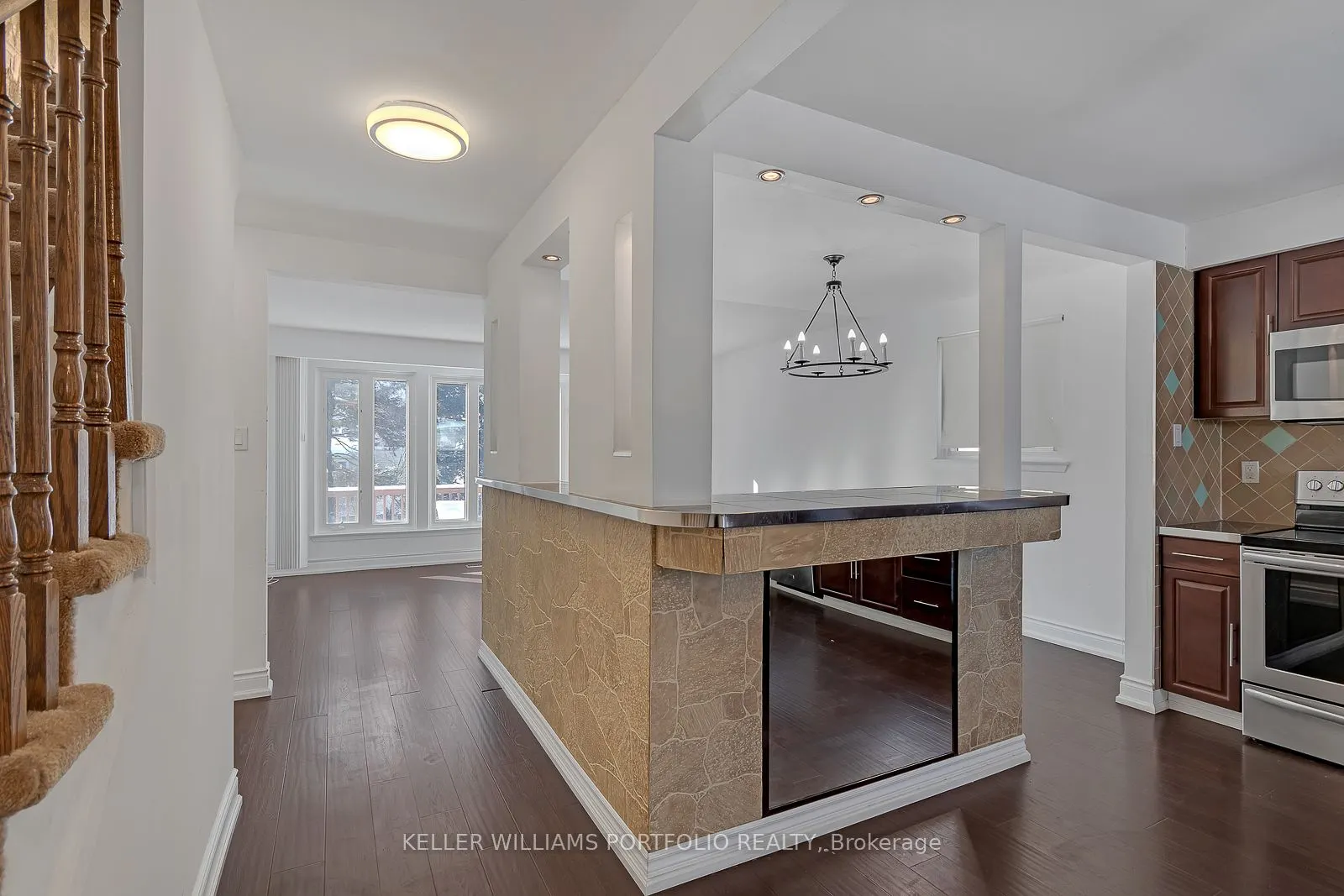 37 Banner Crescent