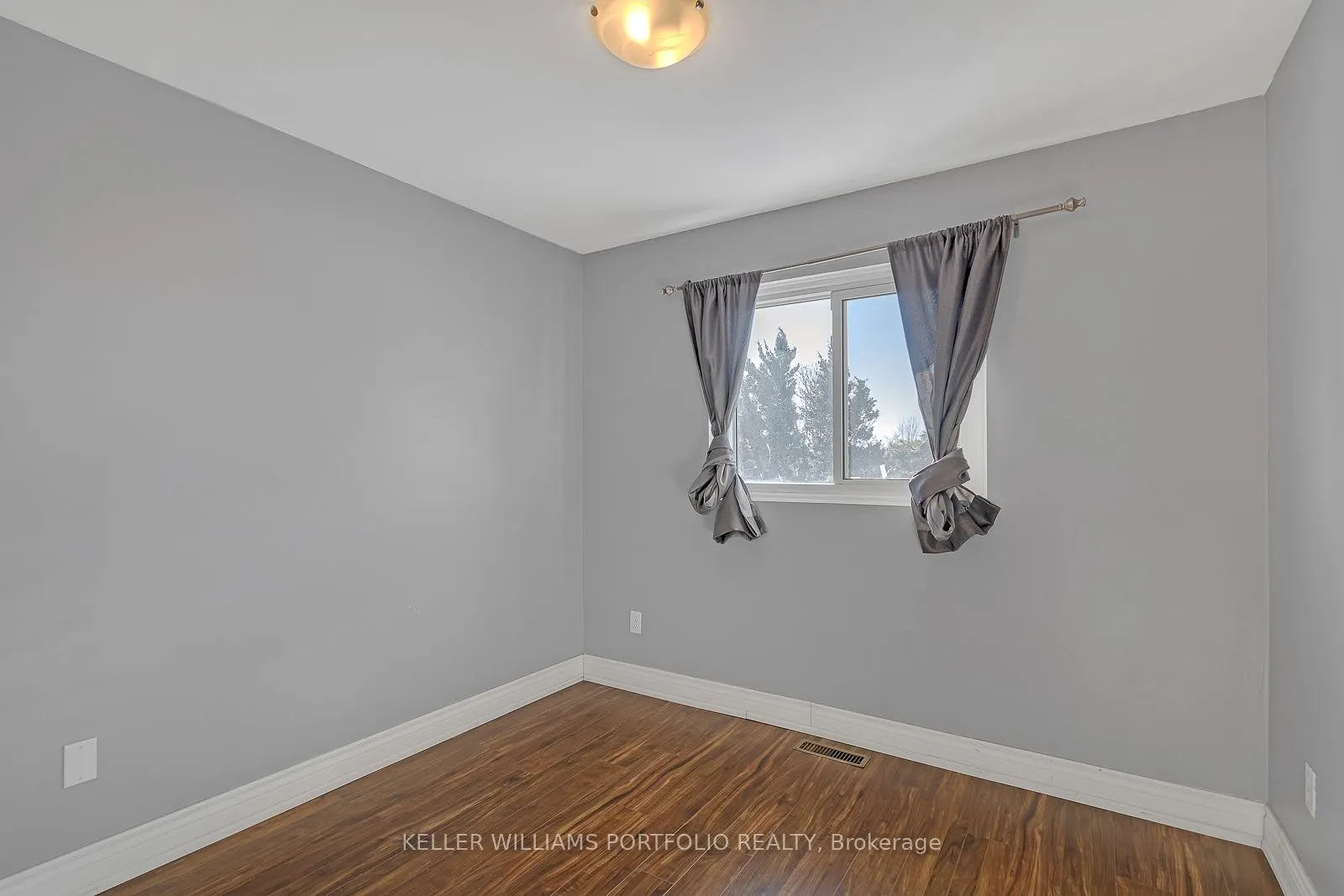 37 Banner Crescent