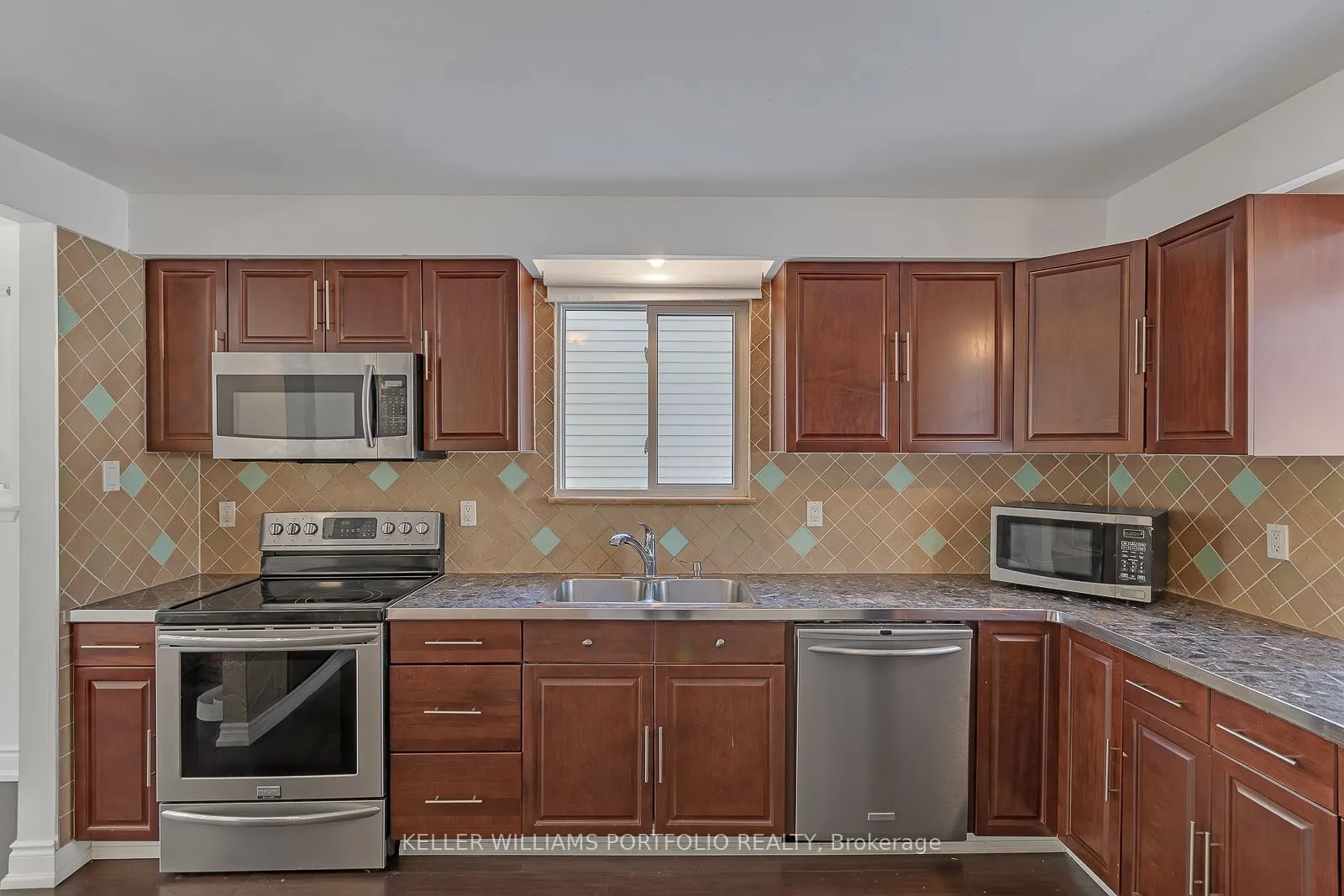37 Banner Crescent