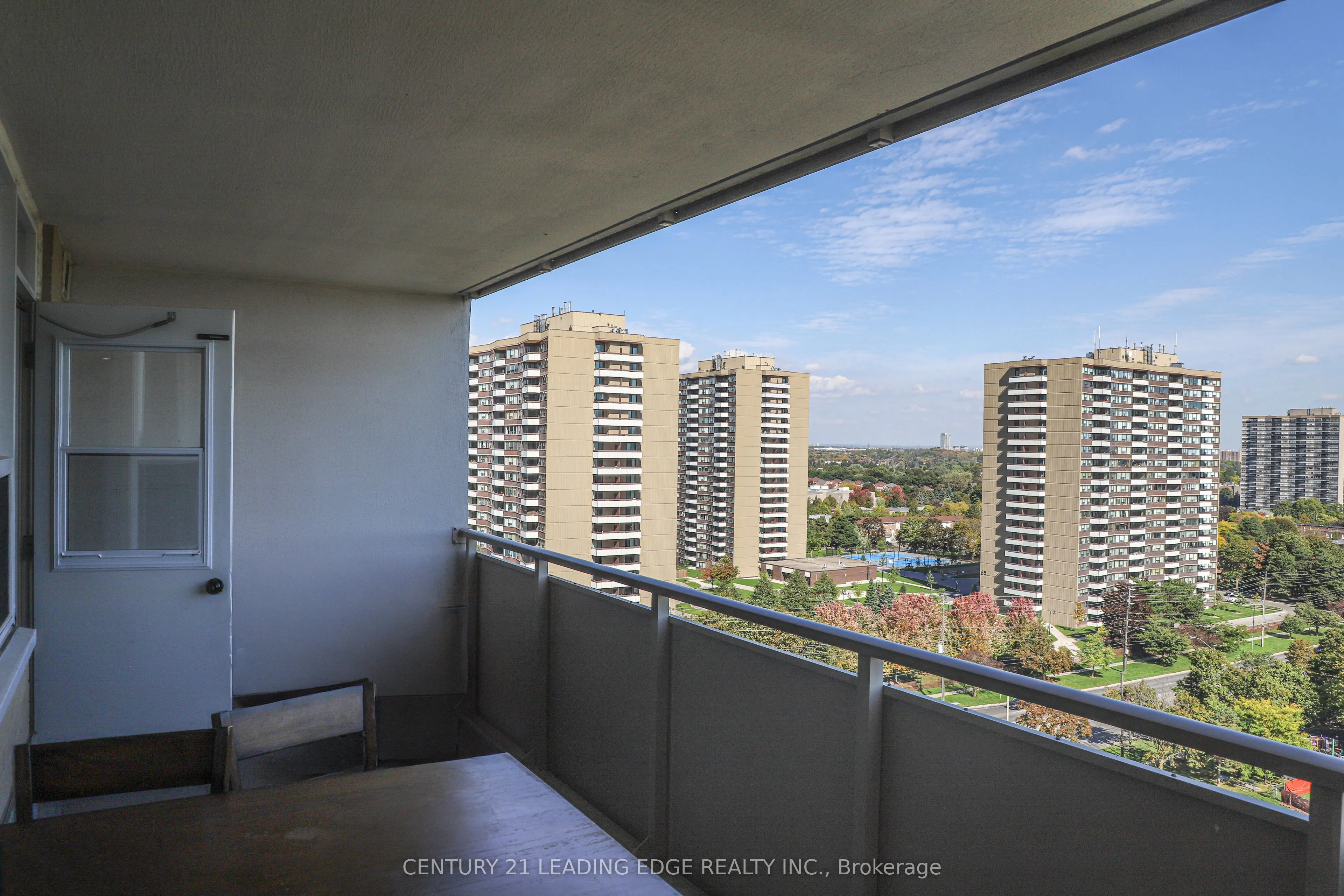 2550 Pharmacy Avenue, #1206