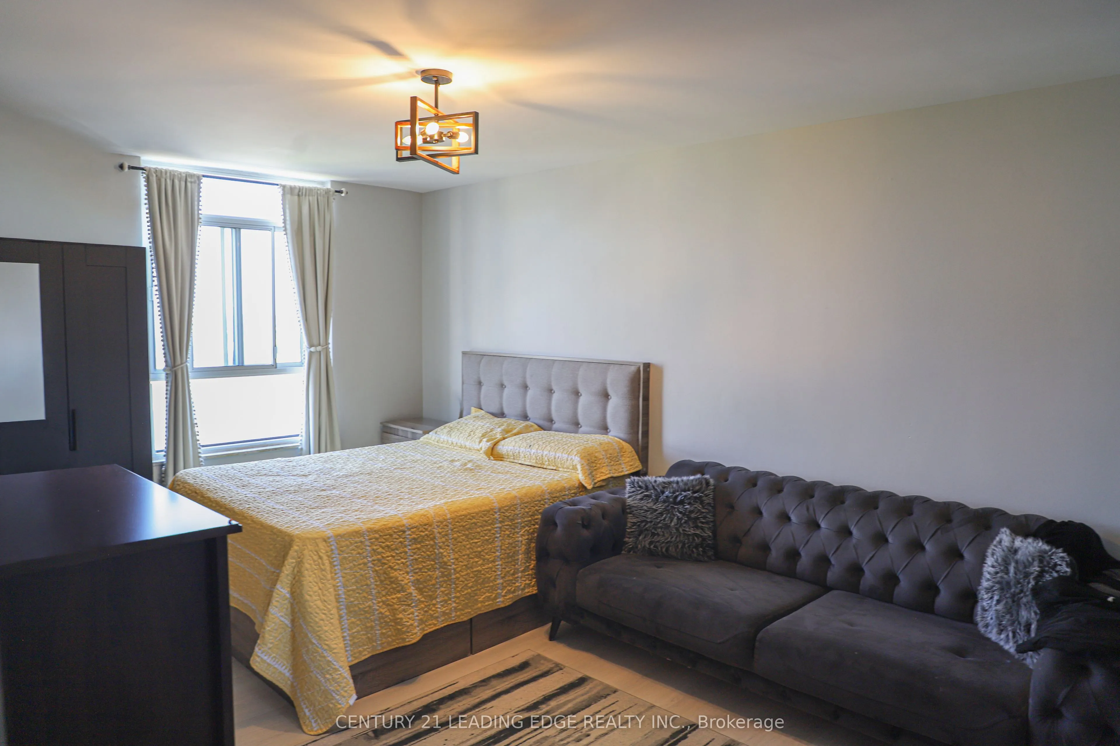 2550 Pharmacy Avenue, #1206