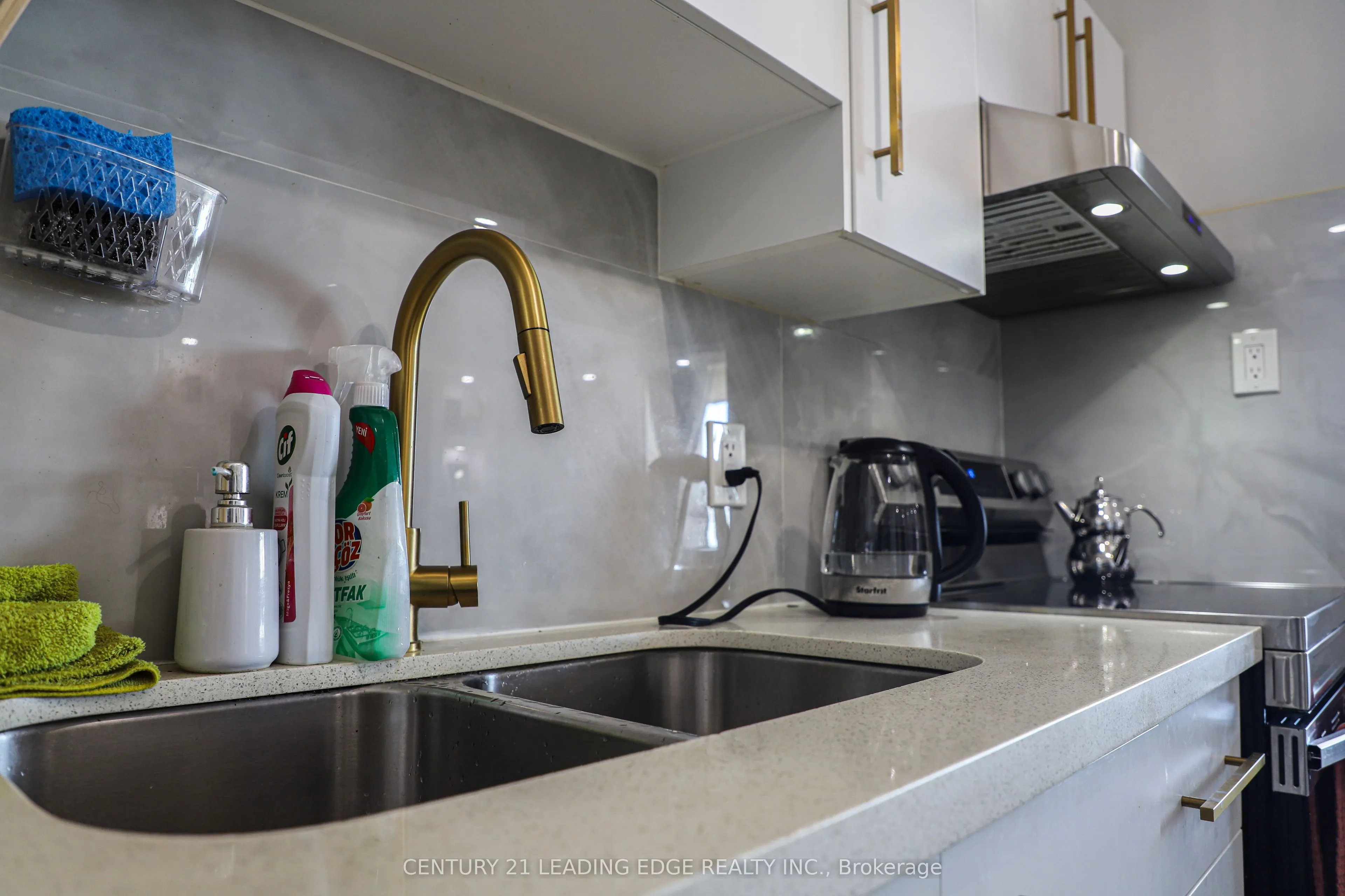 2550 Pharmacy Avenue, #1206