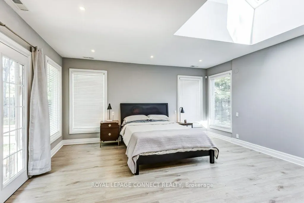 70 Dunstall Crescent