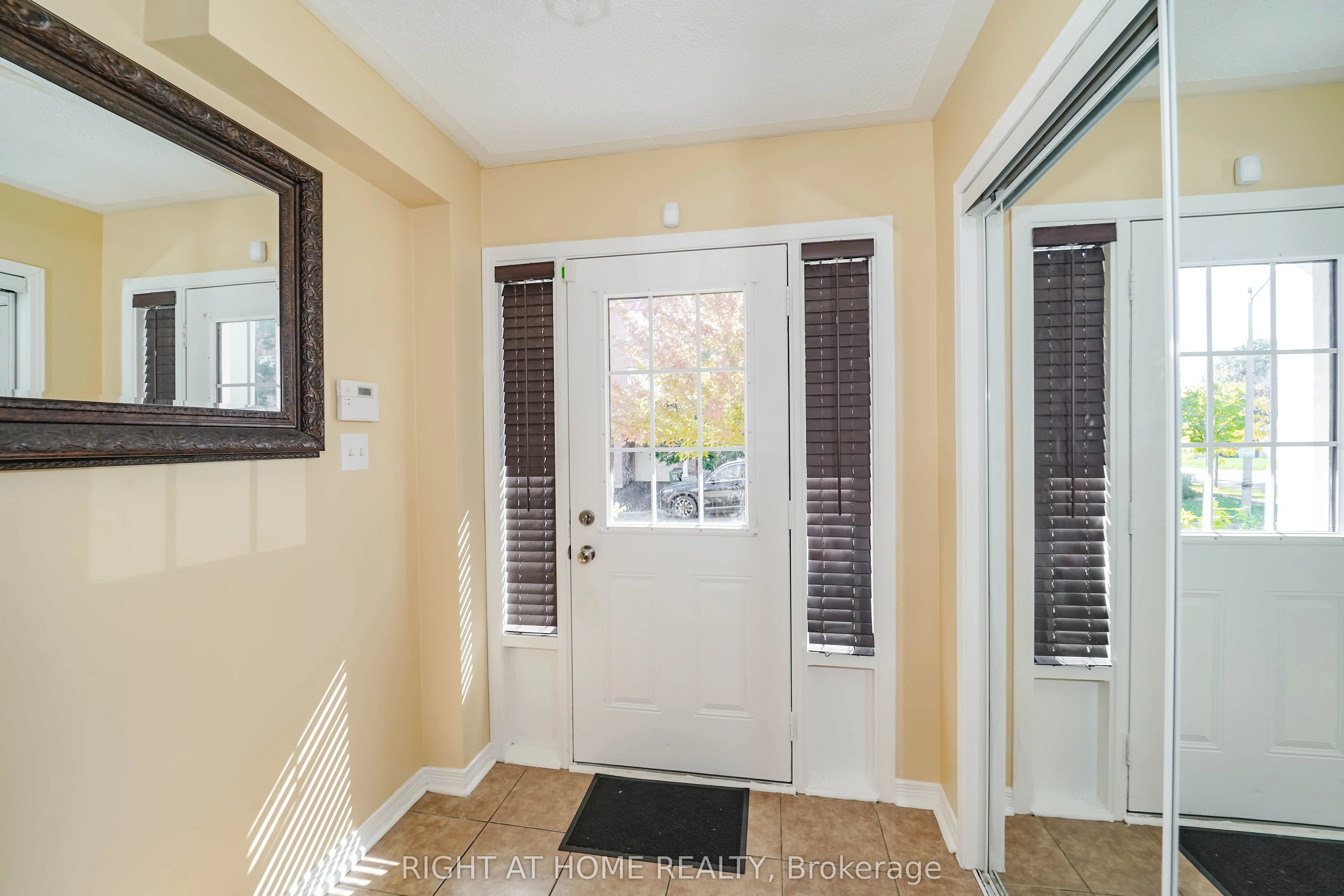 48 Curran Hall Crescent