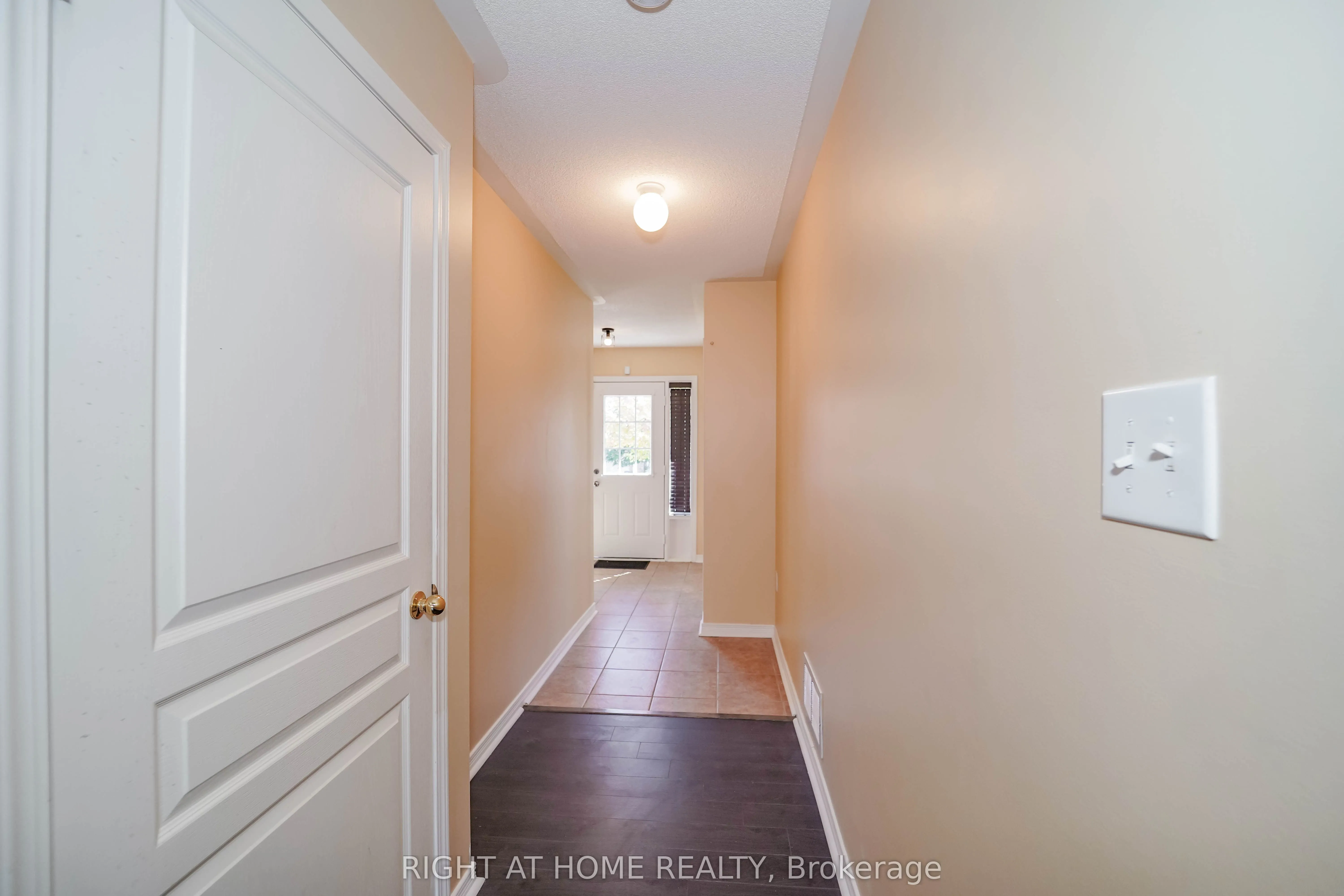 48 Curran Hall Crescent