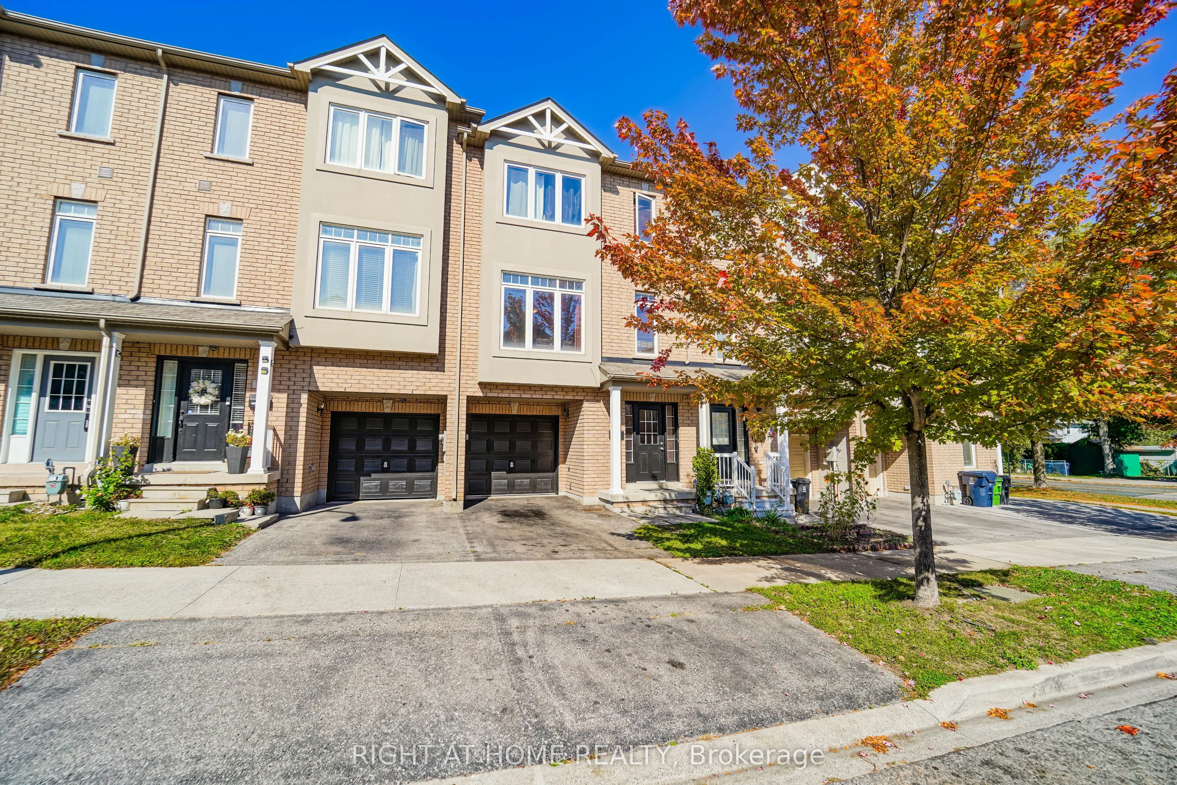 48 Curran Hall Crescent