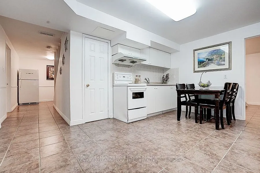 108 Collingsbrook Boulevard