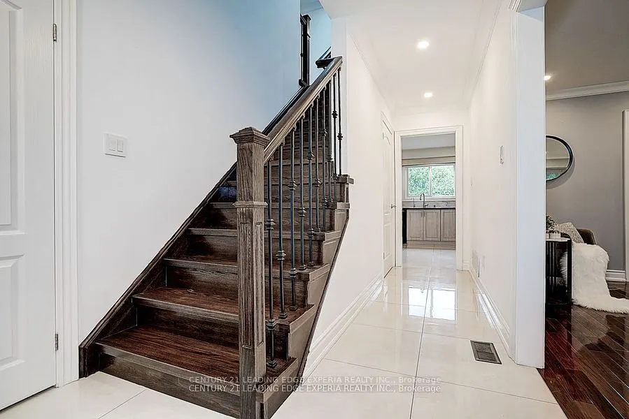 108 Collingsbrook Boulevard