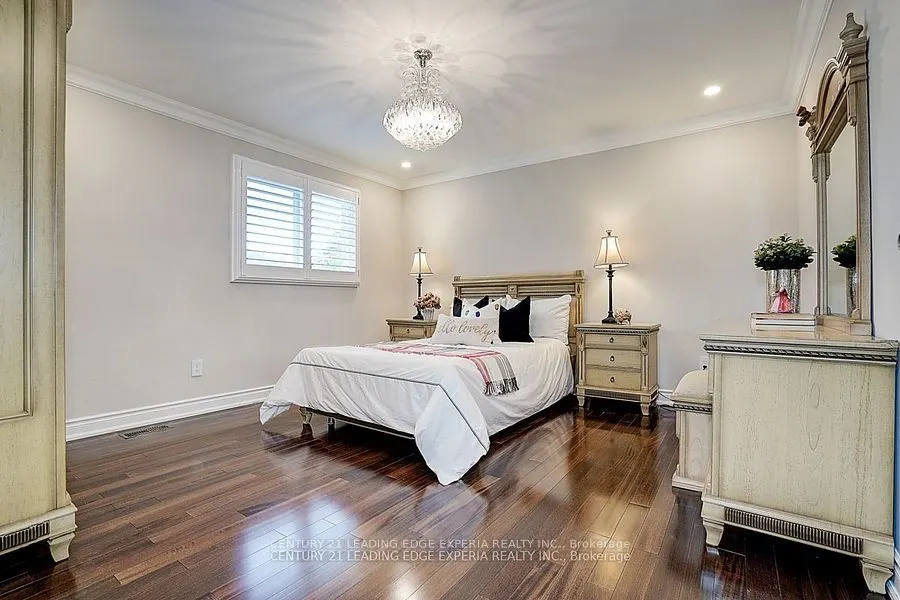 108 Collingsbrook Boulevard